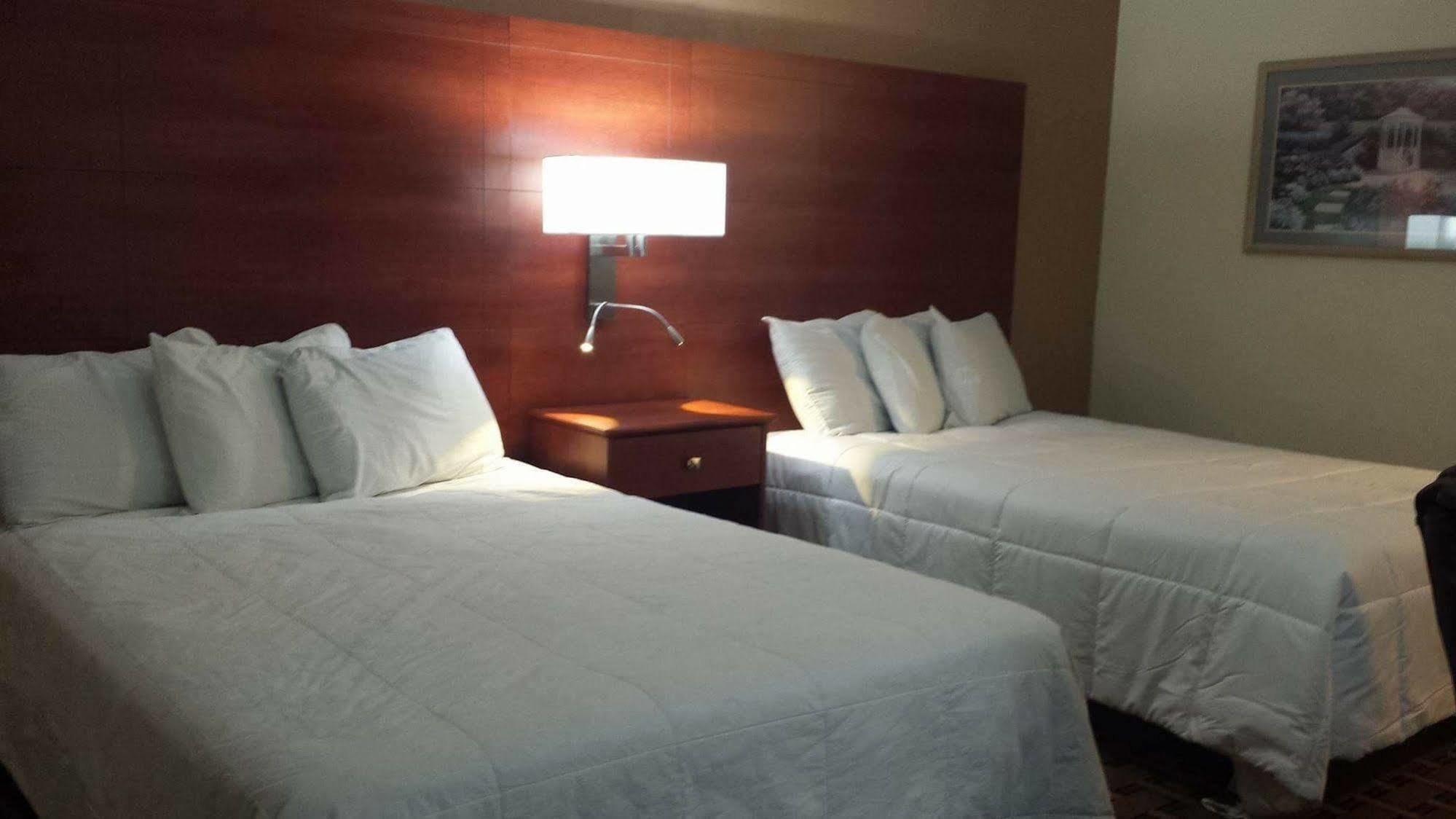 Baymont By Wyndham Paducah Hotel Buitenkant foto